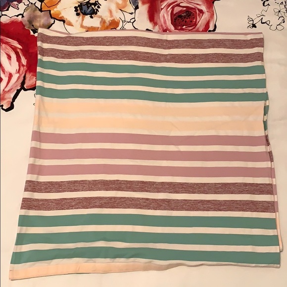 Lululemon Vinyasa Pink and Green Wrap Scarf - Picture 4 of 5